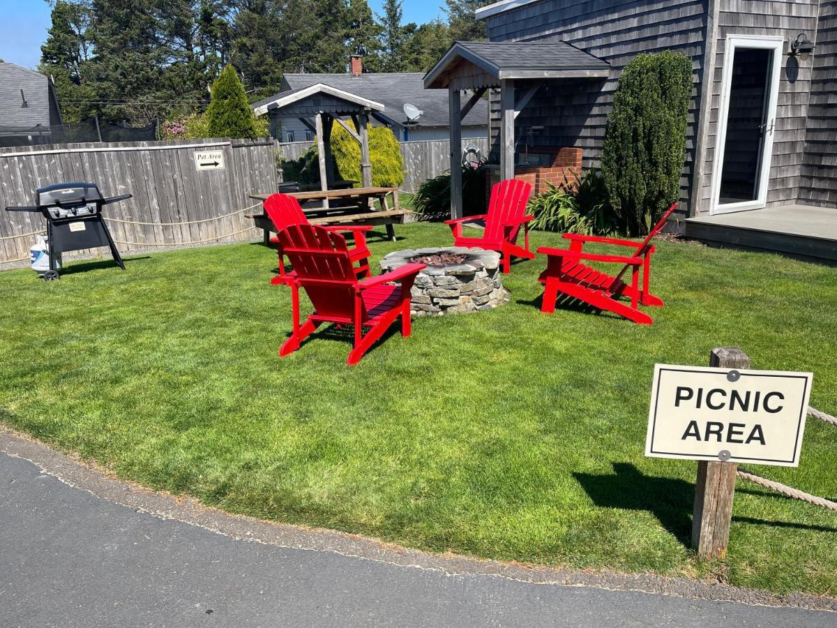 Looking Glass Inn Lincoln City Bagian luar foto