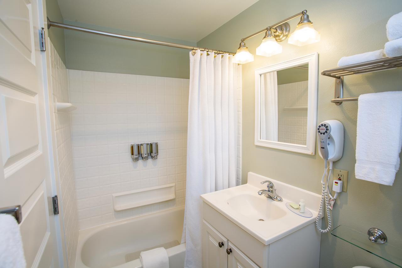 Looking Glass Inn Lincoln City Bagian luar foto